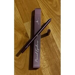 Beauty Vaulte Eyeliner pencil in Purple